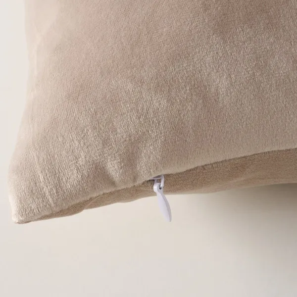 Boltze Osterkissen Conej Beige mit Ohren 45 x 45 cm - Polyesterplüsch