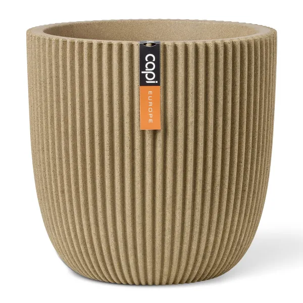 Capi Europe Übertopf Groove NL Kugel Beige mit Isolierschicht Ø 35 - Kunststoff Capi Europe Übertopf Groove NL Kugel Beige mit Isolierschicht Ø 35 - Kunststoff