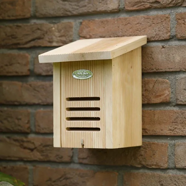 Esschert Design Ladybird Marienkäferhaus aus Erlenholz in Geschenkbox