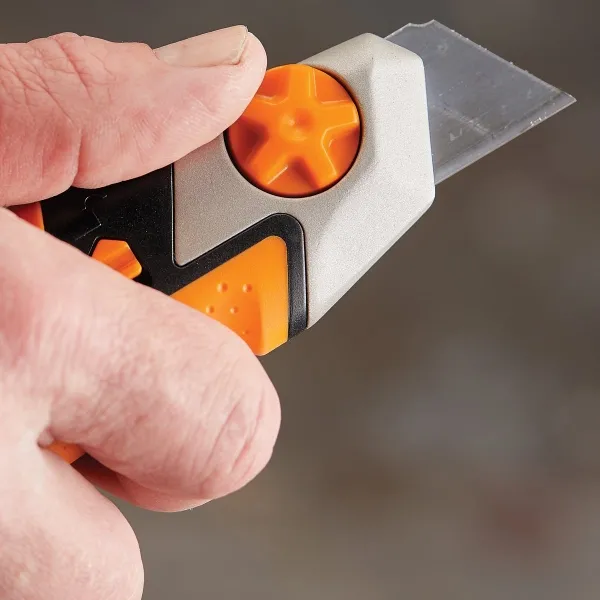 FISKARS® CarbonMax™ Cuttermesser Abbrechklingenmesser 25 mm