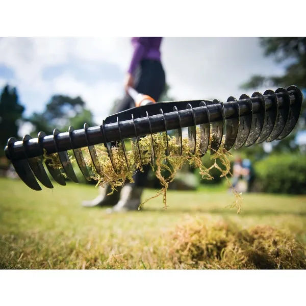 FISKARS® QuikFit™ Rasenlüfter