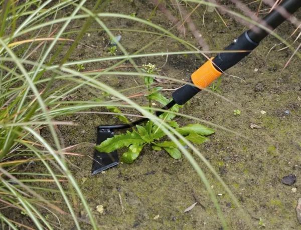 FISKARS® QuikFit™ Schuffel