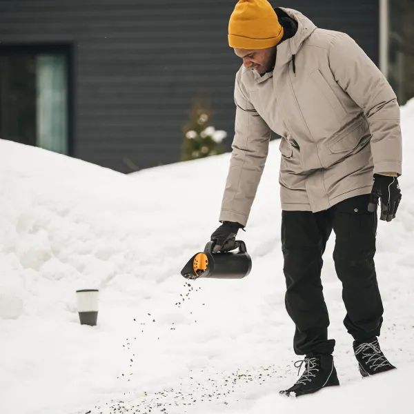 FISKARS® Solid™ Garten-Streuer