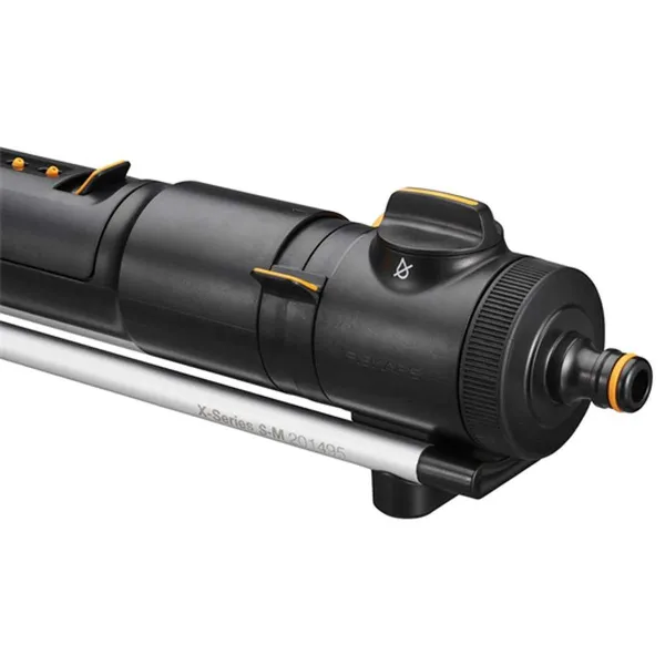 FISKARS® X-Series™ Oszillierender Regner S-M