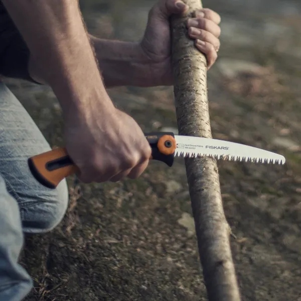 FISKARS® Xtract™ Handsäge / Grobzahnung SW73 für frisches Holz