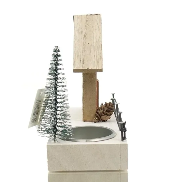 GASPER Weihnachtsdeko Haus Rot mit Baum & Kerzenhalter 15 x 12,5 cm - Holz