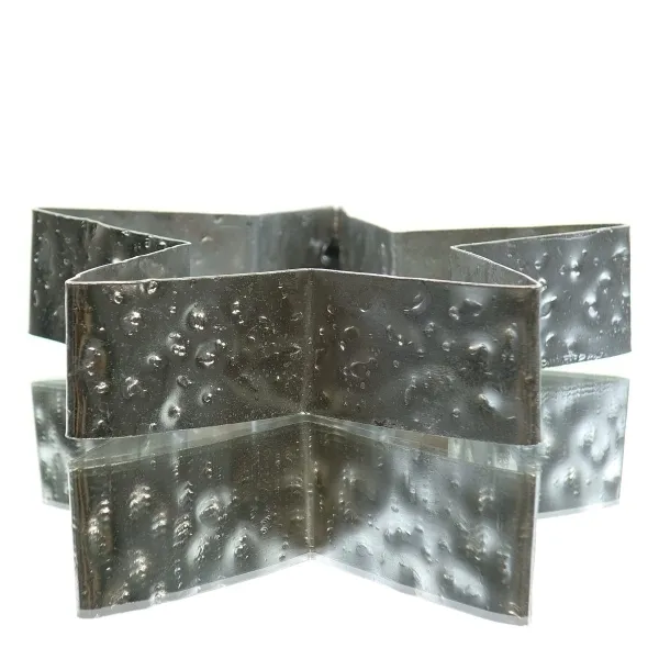 GASPER Weihnachtsstern Silberfarben mit Hammerschlagoptik & Lederband Ø 16 cm
