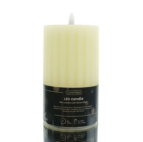 Lumineo Batterie LED Wachskerze Creme gerippt Flammeneffekt Ø 7,5 cm Höhe 14,8 cm - warmweiß 