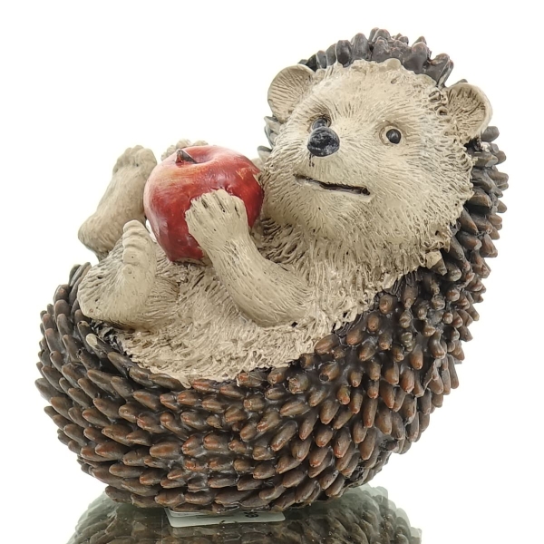 POSIWIO Dekofigur Igel mit Apfel auf dem Rücken & Kopf schräg - Polyresin
