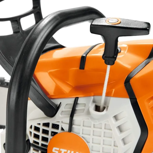 STIHL® Kinder Spielzeug-Motorkettensäge Orange & Weiß inklusive Batterien - 0421 600 0053