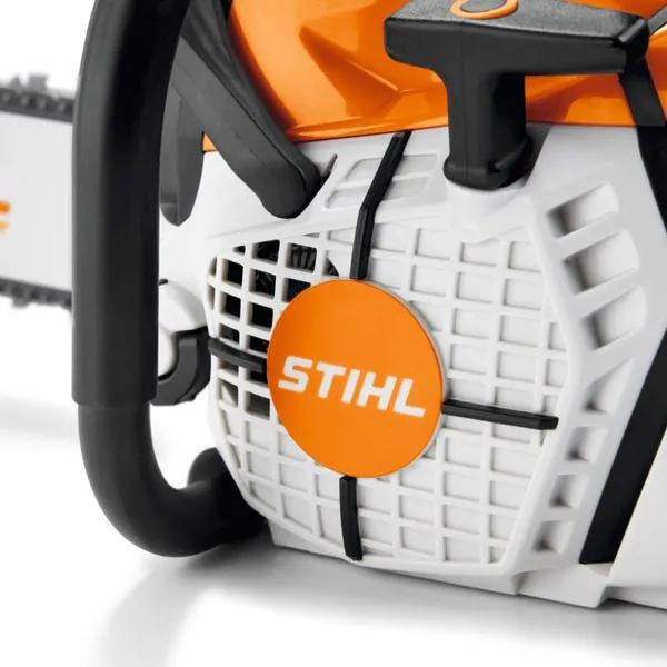 STIHL® Kinder Spielzeug-Motorkettensäge Orange & Weiß inklusive Batterien - 0421 600 0053
