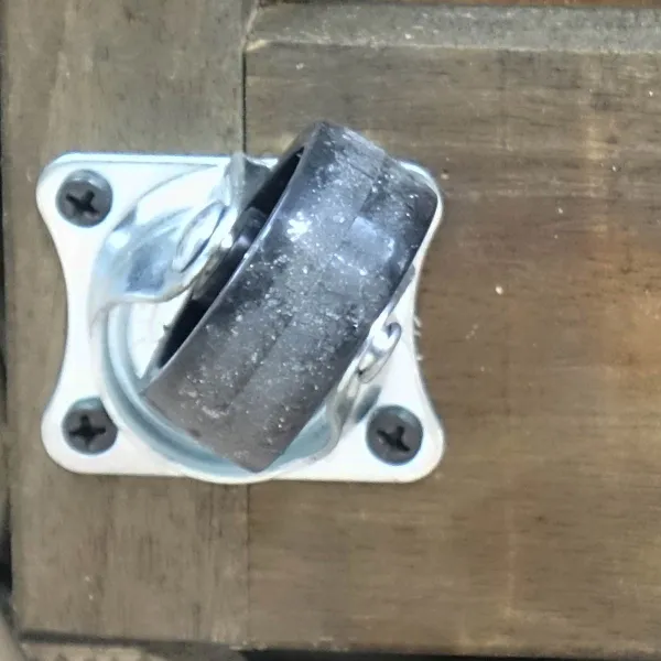 VAN DER LEEDEN Rattan Kaminholzkorb mit Rollen 40 x 40 cm