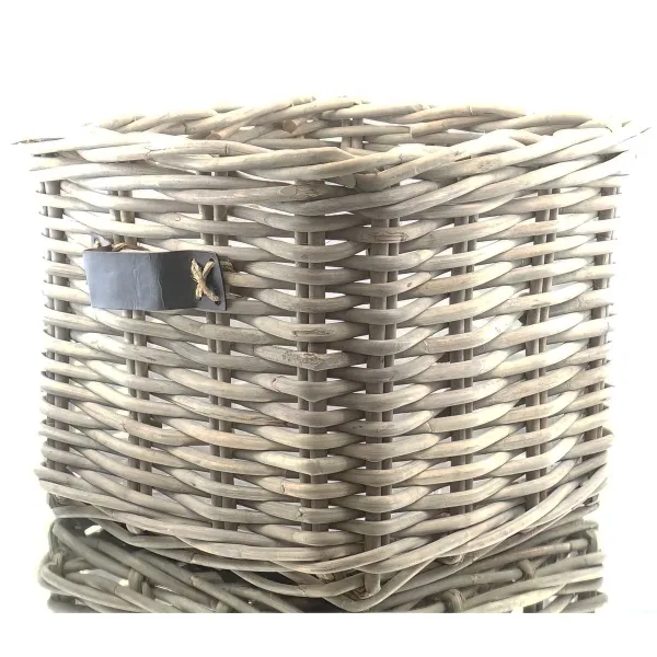 VAN DER LEEDEN Rattan Übertopf Grau quadratisch mit Folienauskleidung 65 x 65 cm VAN DER LEEDEN Rattan Übertopf Grau quadratisch mit Folienauskleidung 65 x 65 cm