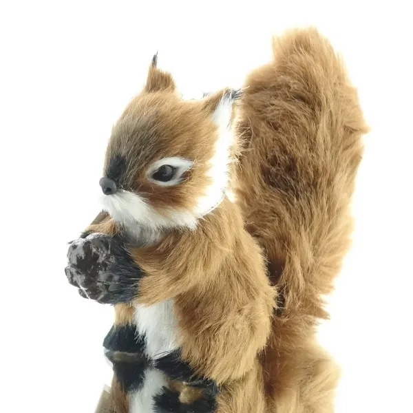 Weihnachtsdeko Eichhörnchen Braun mit Nuss 10 cm - Plüsch Weihnachtsdeko Eichhörnchen Braun mit Nuss 10 cm - Plüsch