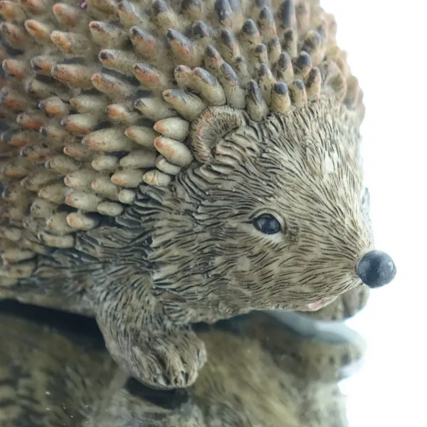 Weihnachtsfigur Igel Igor Braun 12 x 8 cm - Polyresin