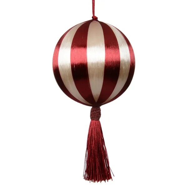 Weihnachtskugel gestreift Rot/Champagnerfarben mit Quaste Ø 10 cm - Seide & Schaumstoff Weihnachtskugel gestreift Rot/Champagnerfarben mit Quaste Ø 10 cm - Seide & Schaumstoff